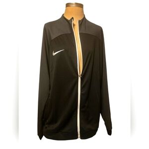 Nwot Men's Nike long sleeve zip up Dri fit slim fit jacket with pockets  XL